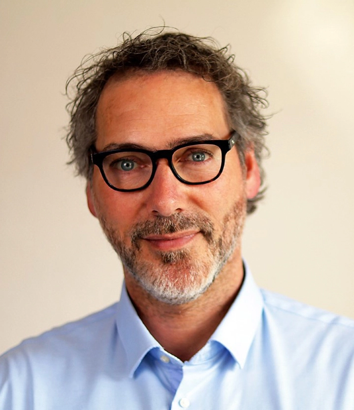 Dr. Rücker Portrait | We Protect Kids